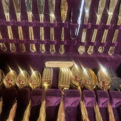 Holmes And Edwards Inlaid Silverplate