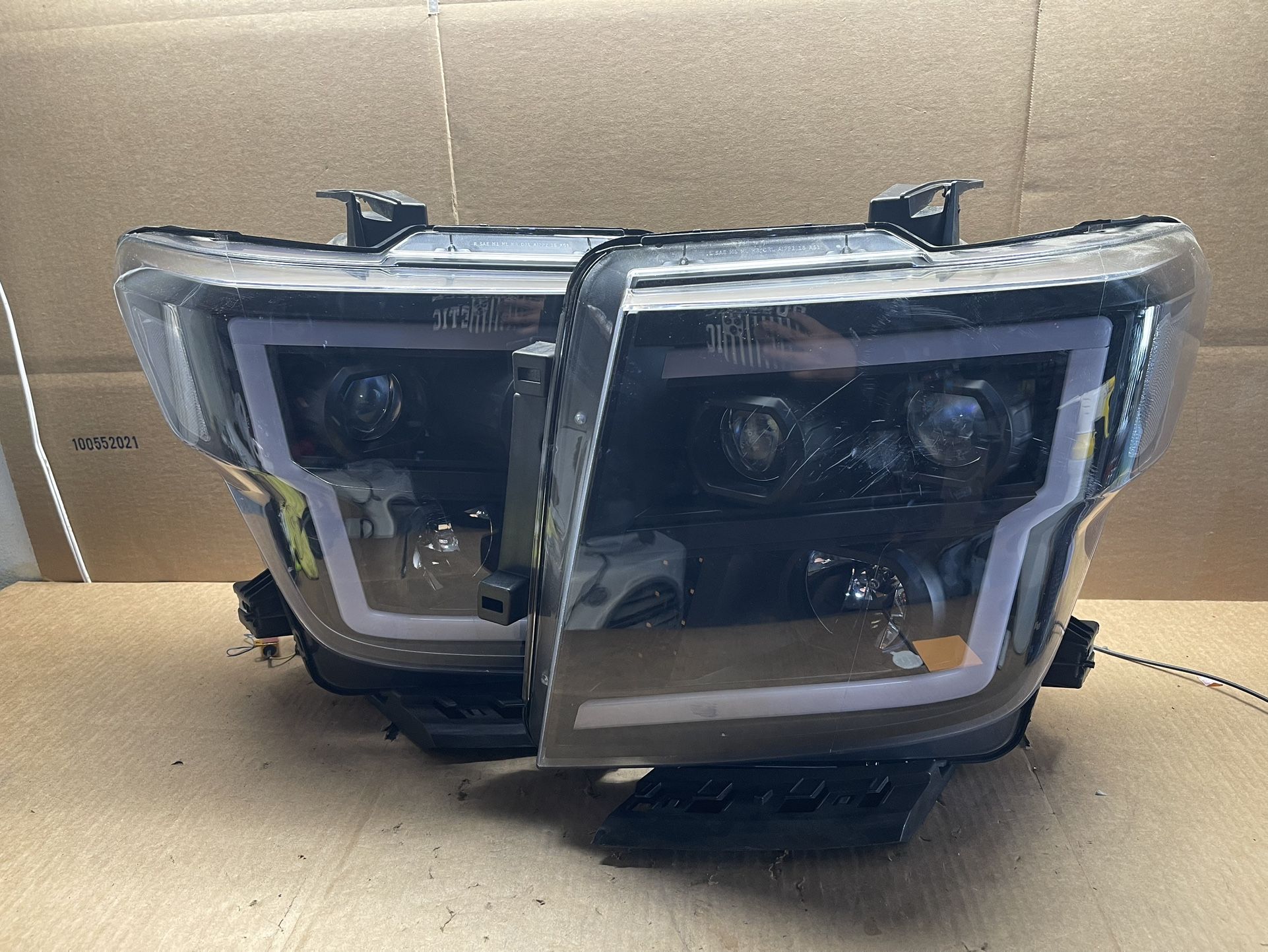 #OH171 2016-2024 Nissan Titan/Titan XD LED DRL Halogen Headlight Pair