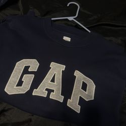 Gap navy blue crewneck size L