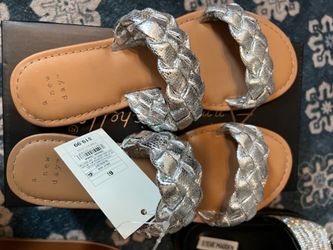 Sandals 6 1/2