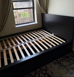 Delivery. Bed frame 2 drawers. Cama con cajones.