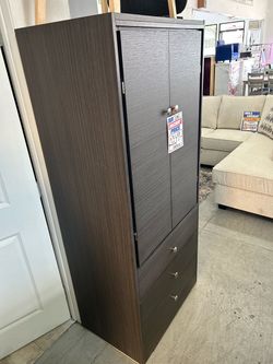 Wardrobe dresser