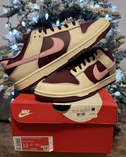 Nike Dunk Valentines Day Size 13 $150