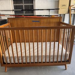 West Elm X Pbk Mid century 4 In 1 Convertible Crib