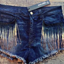 Woman’s Fringe Jean Shorts