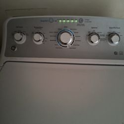 GE Washing Machine Works Great