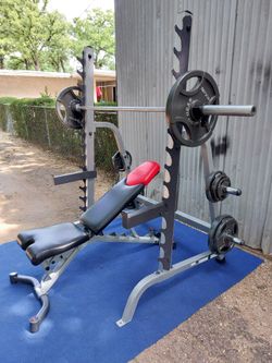 Body-Solid Squat Rack / Olympic Weight Plates / Gym / Gymnasio / Power Rack / Pesas / Bench Press / Fitness