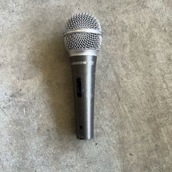 Samson Q6 Neodymium Dynamic Cardioid Handheld Microphone