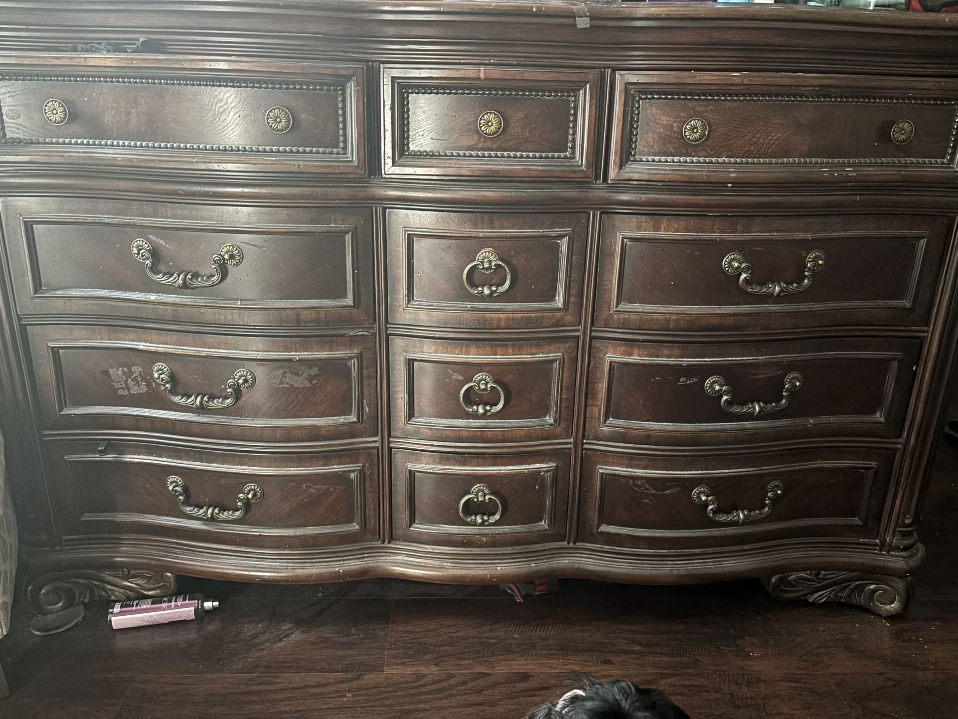 Dresser And Matching Night Stands(2) -FREE