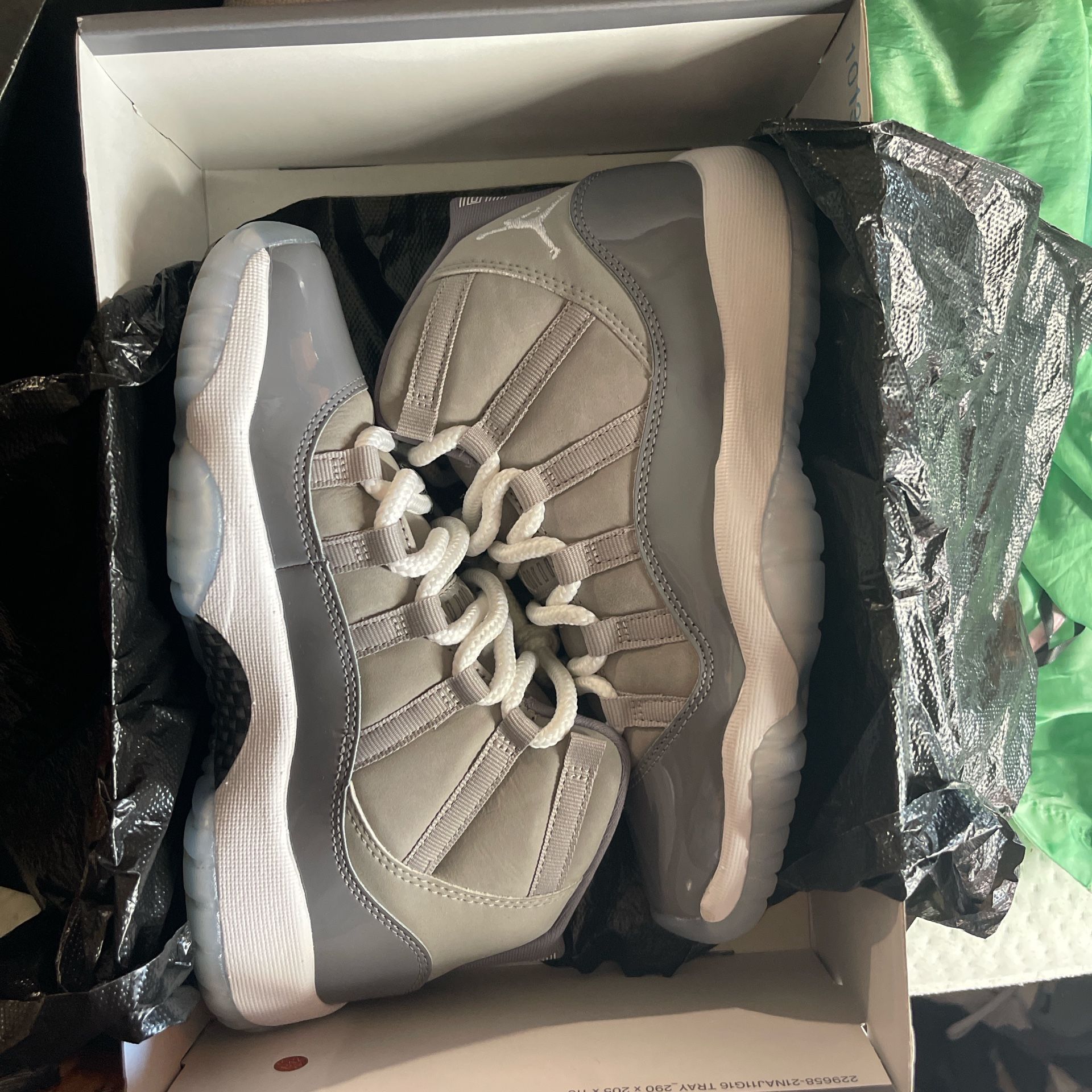 JORDAN 11 COOL GREY