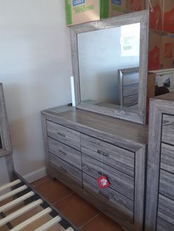 New dresser with mirror