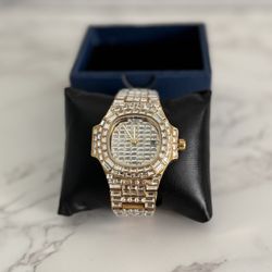 Iced Out Watch – Baguette Finish