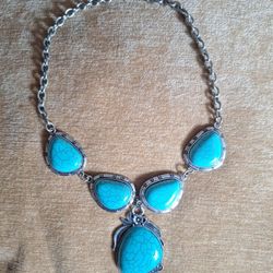 💝Statement Piece Silver Tone Turquoise Pendant Necklace Set for Women
💖