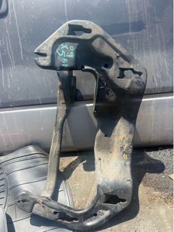 2009 BMW X5 Rear Crossmember $250
