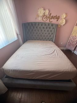 Queen size bed