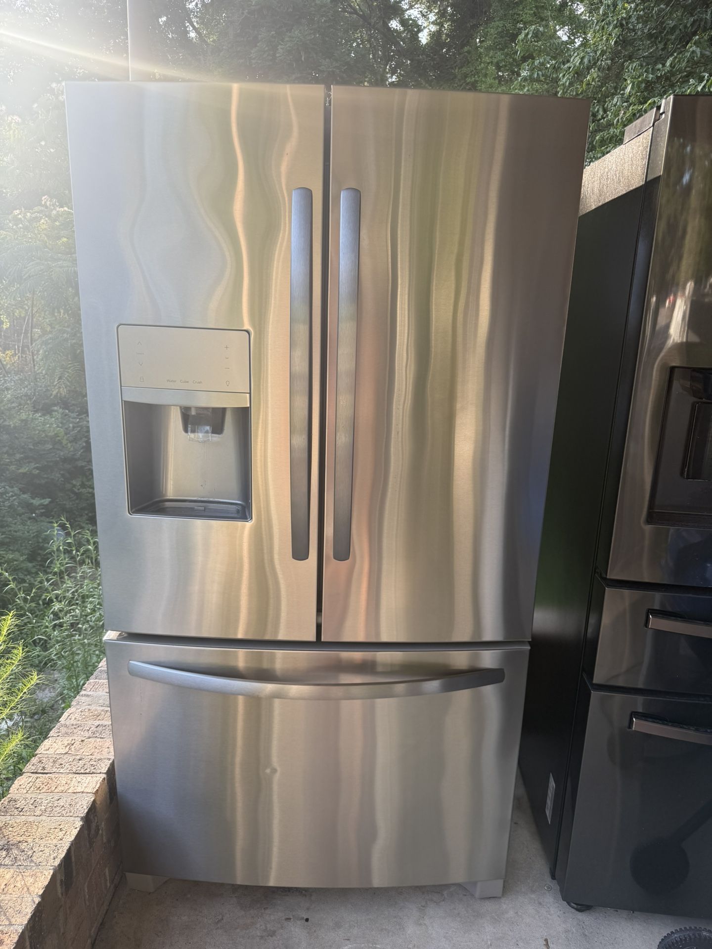 Frigidaire Refrigerator 