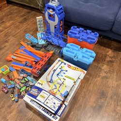 Hot Wheels Mega Track & Garage Bundle • Huge Lot