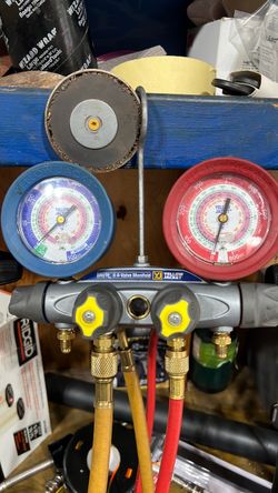 Brute II 4 valve manifold Yellow jacket