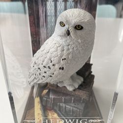 Hedwig Harry Potter Figure Figurine Statue Owl