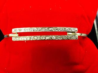 Bangle Bracelet - Yellow Gold 14k (.585) 12.5 grams 5 inch