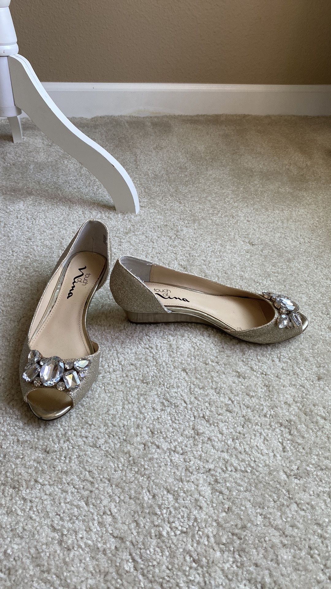 Nina Reeta Size 6 Gold Sparkling Bling Wedges