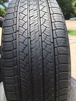 265-60-18 Michelin