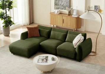Brand New in the box! 4Piece Upholstered Sectional