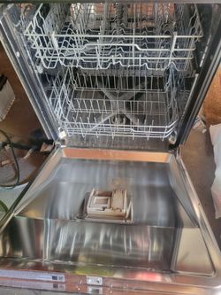 Stainless Steel Interior Dishwasher