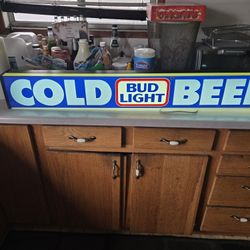 Electric Bud Light Cold Beer Sign. 1980s