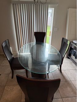Dining table set