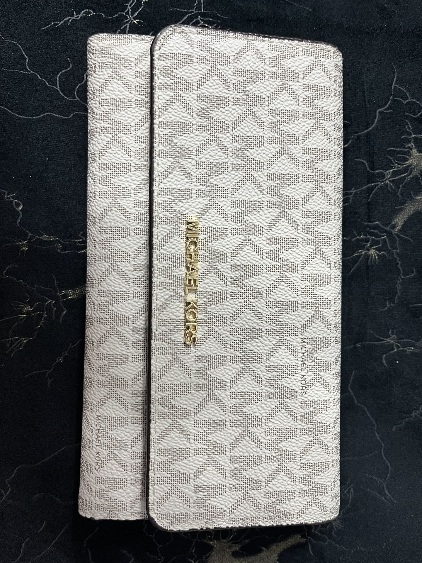 Michael Kors large logo Trifold wallet