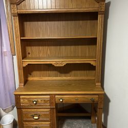 Desk With Attachable Bookshelf 