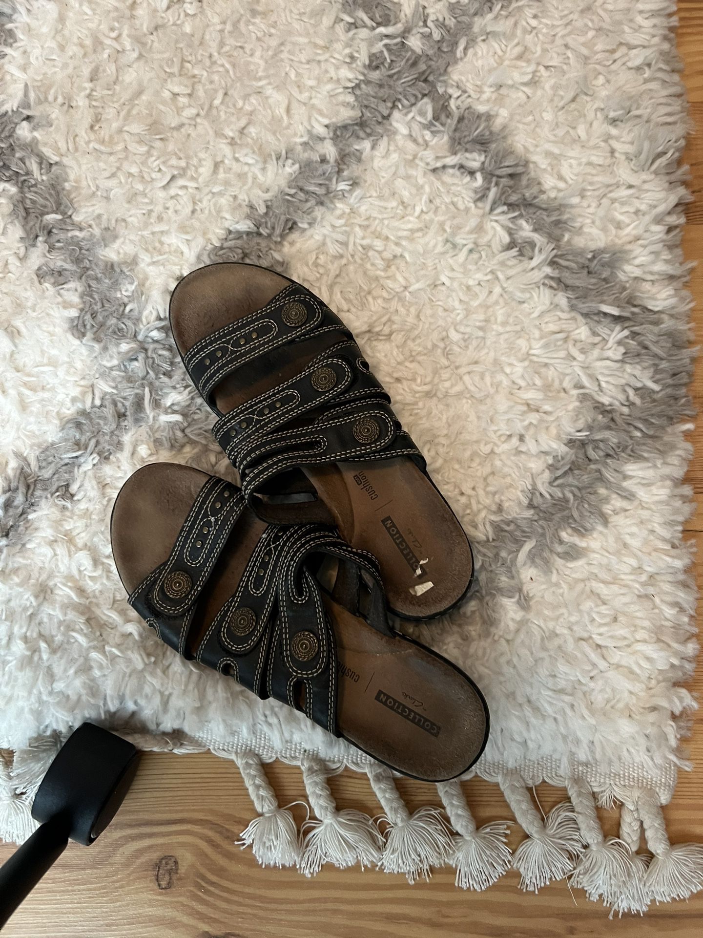 Cowboy Boots $20 Brown Boots With Fring &50