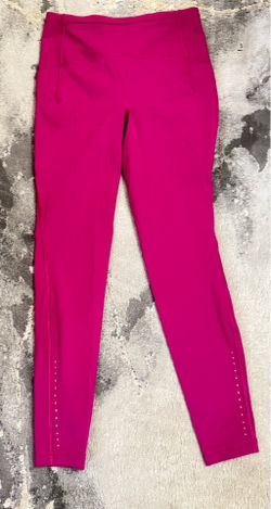 Lululemon Swift Speed Crop Wild Berry 21"size 8 in excellent condition (cash & pick up only)