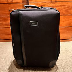 Calvin Klein Avalon 2.0 25 Inch Upright Luggage