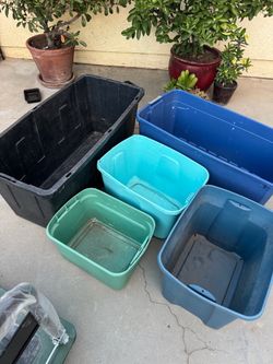 Storage containers