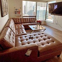 OM• $38 Initial • Brand New Baskove Leather Sectional With Chaise 