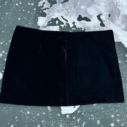 Zara Women’s Black Velvet Style Mini Skirt 