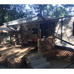 2019 40’ Keystone Hideout