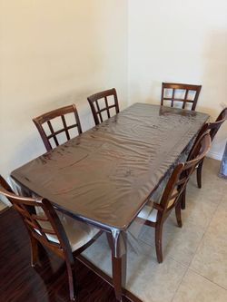 Dining Table Set – Solid Real Wood – 6 Chairs – Good Condition