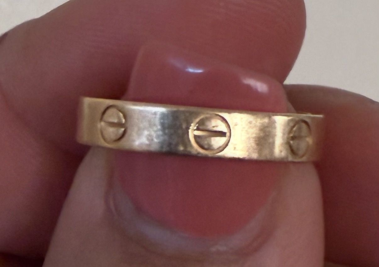 Gold ring size 7