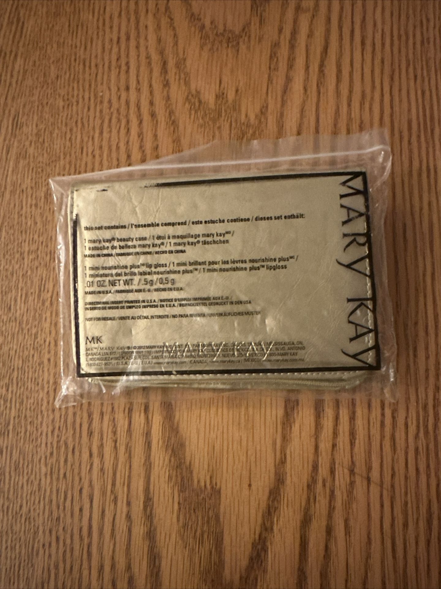 Mary Kay 2012 Gold Beauty Case Make Up Bag Lip Gloss Sample Zip Closure 4x5.5”