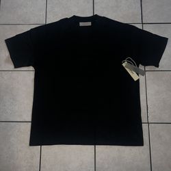 Men’s black essentials fear of god shirt size large 