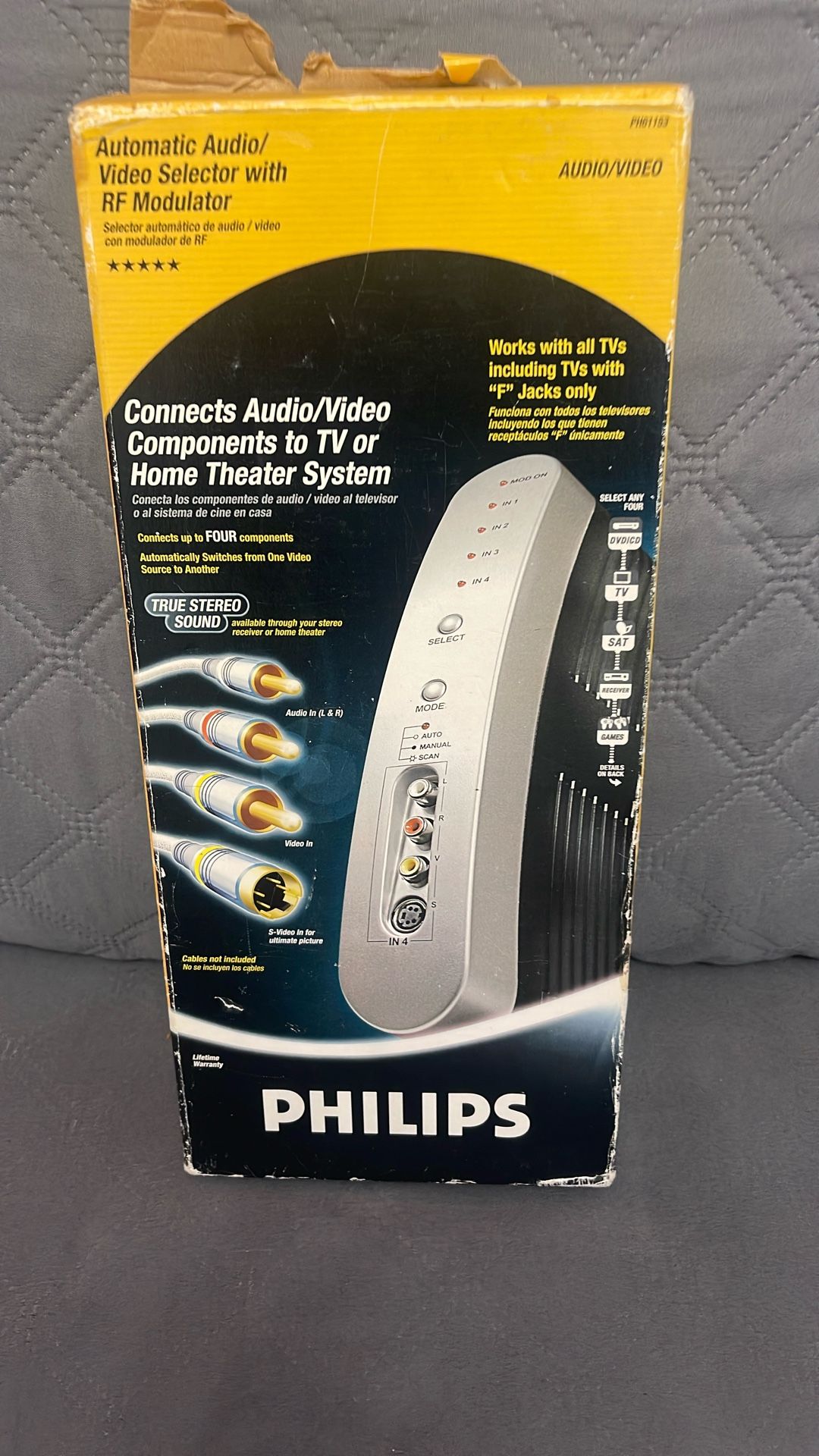 PHILIPS Automatic Audio/Video Selector With RF Modulator.