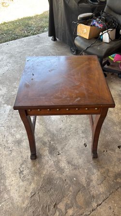 1 end table and 1 coffee table