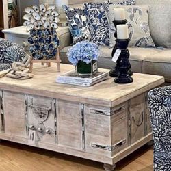 Beautiful Pop-up Coffee Table