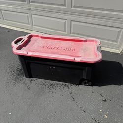 CRAFTSMAN X-large 50.0 -Gallons ( 200.0 -Quarts ) Black Heavy Duty Rolling Stackable Tote with Latching Lid