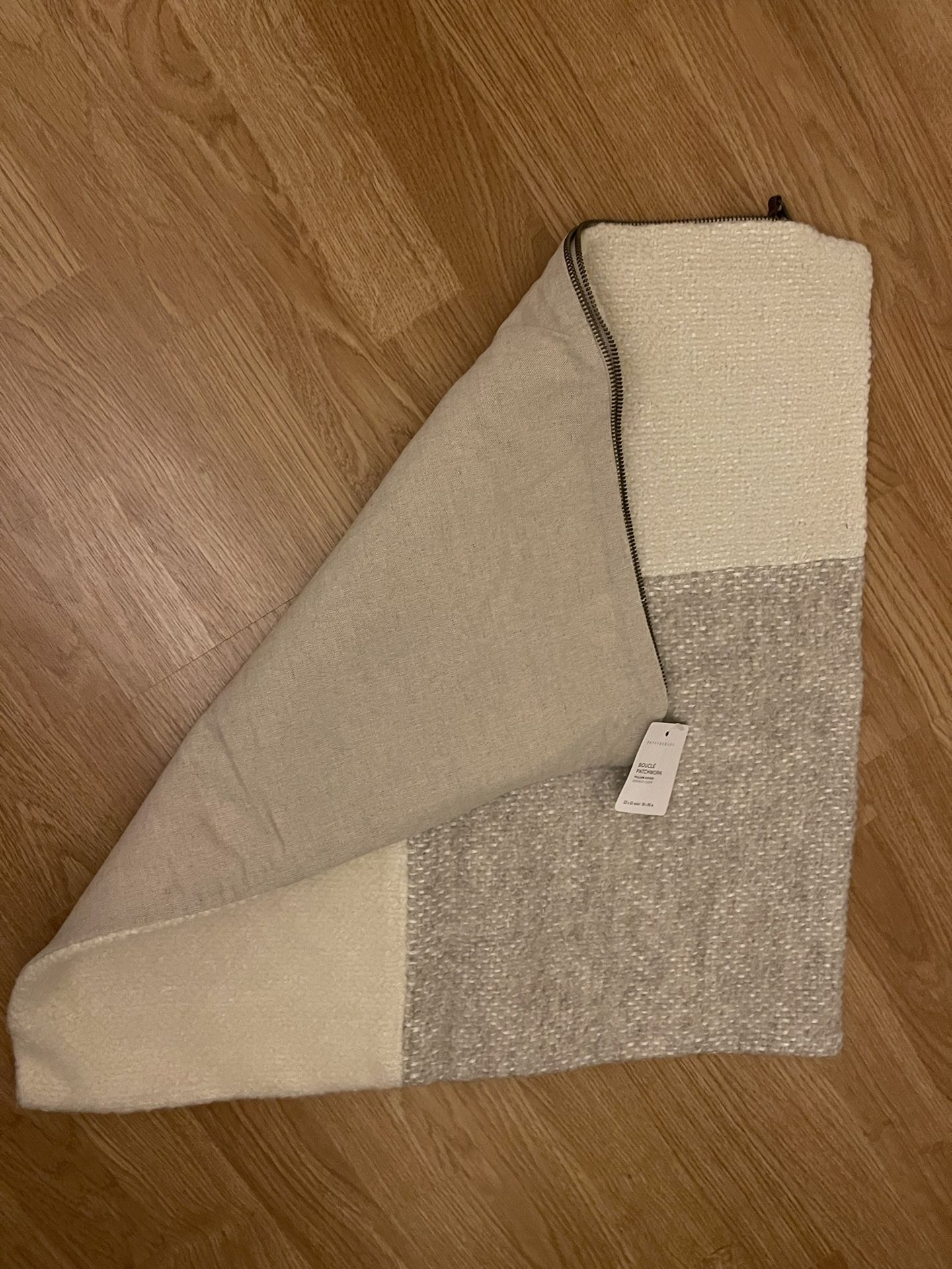 1 New Pottery Barn Pillow Cover
