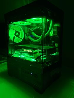 Custom Gaming PC with GeForce RTX GPU