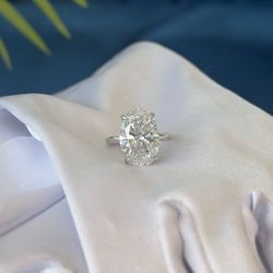 Oval Diamond Engagement Ring
